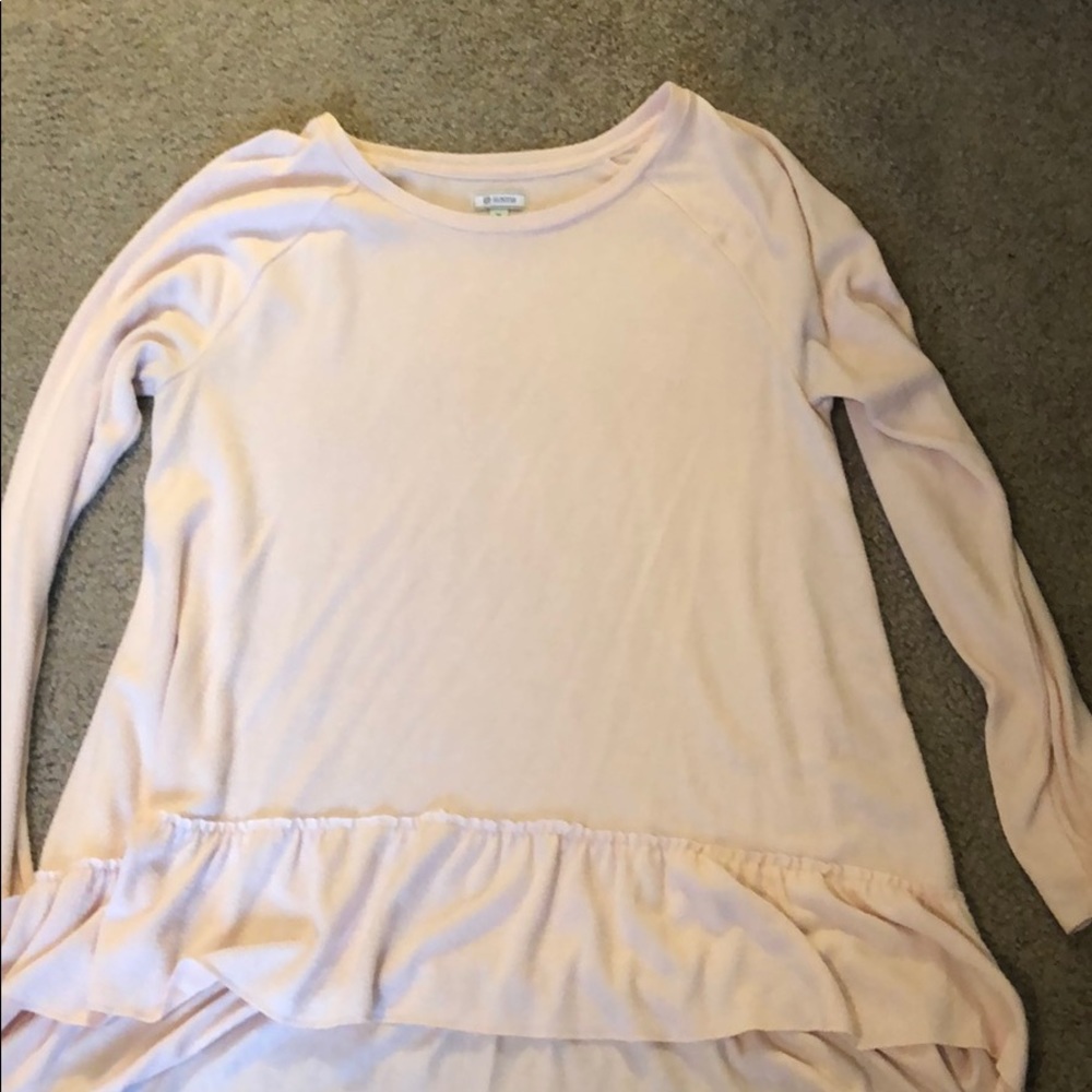Babydoll style long sleeve top!